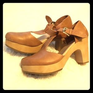 Retro Closed Toe Sandals 6